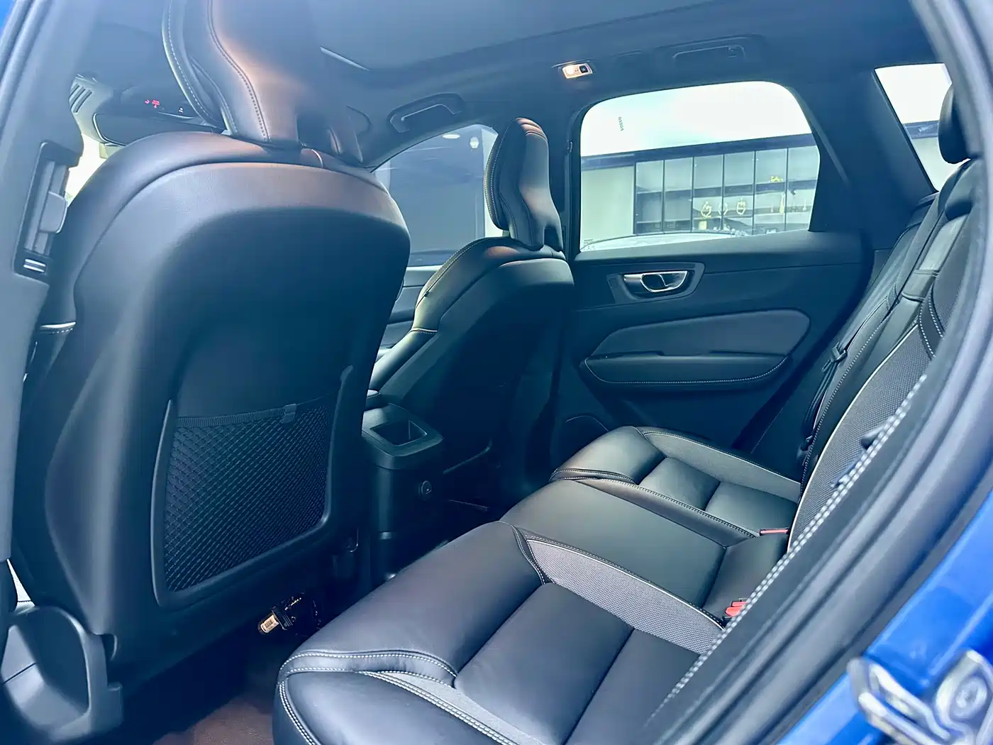 Volvo XC60 Plug-in Hybrid 2020 2021 T8 E-Drive Hybrid Inscription Sport