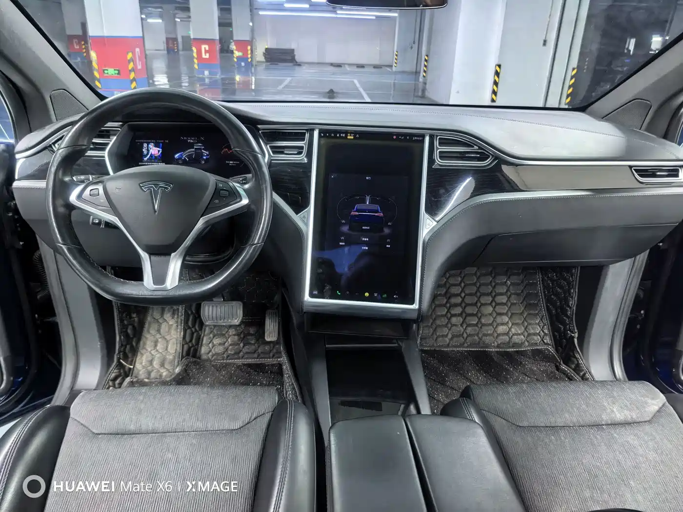 TESLA MODEL X