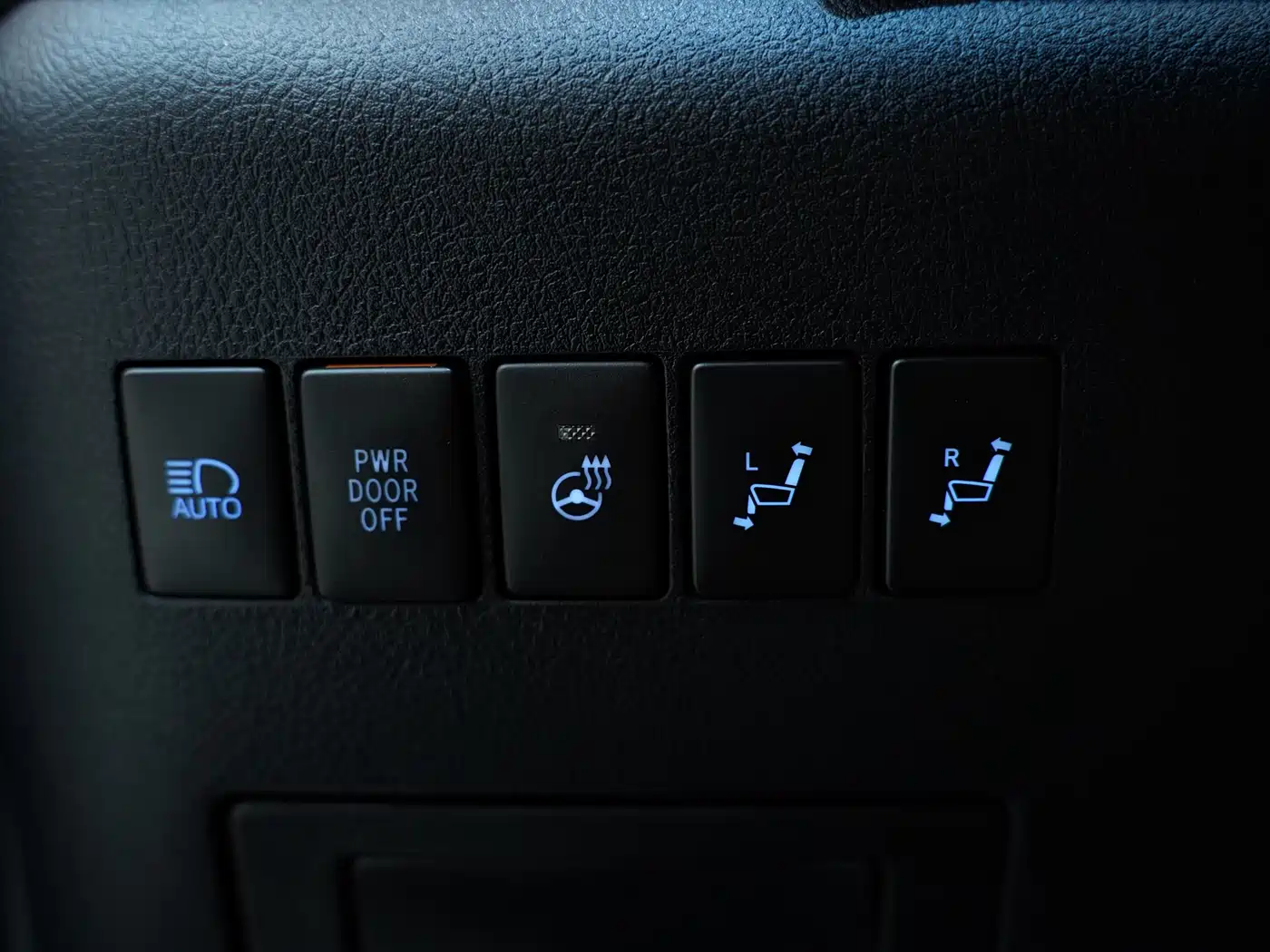 Toyota Vellfire 2019 Hybrid 2.5L HV Premium Edition фото 10