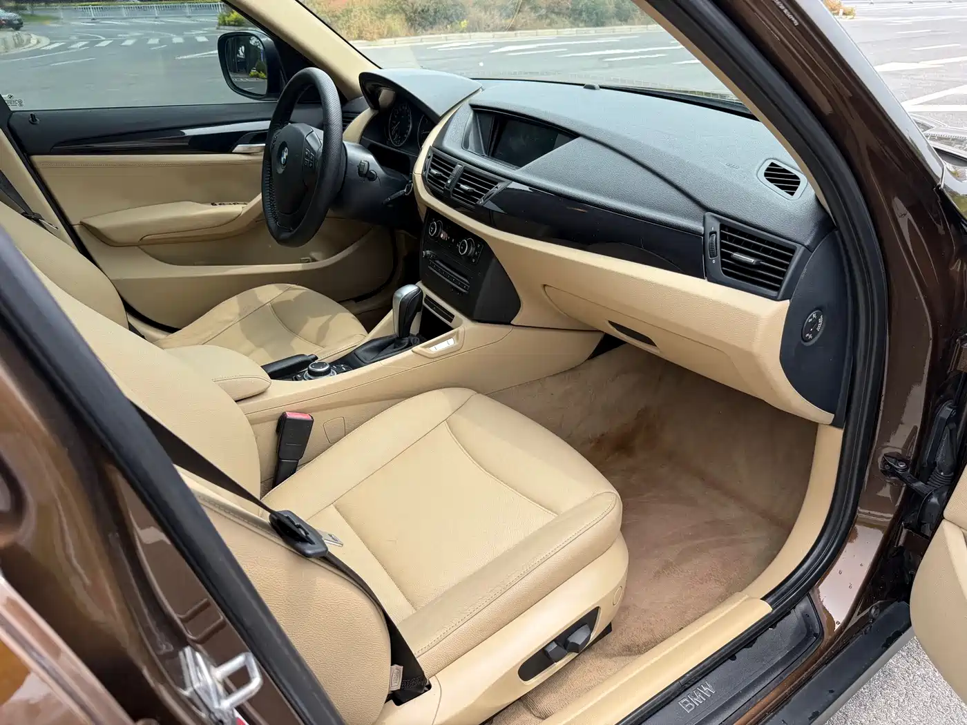 BMW X1 (Import) 2010 sDrive18i Luxury Model фото 13