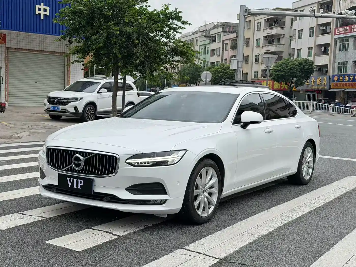 Volvo S90