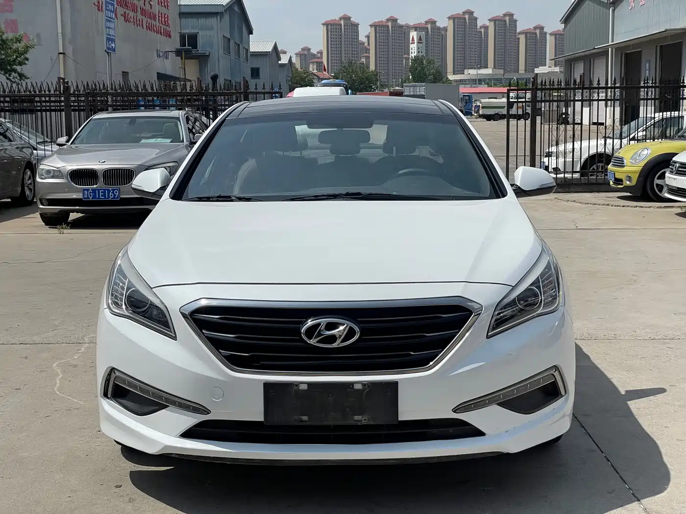 Hyundai Sonata 2015 1.6T GLS Smart фото 2