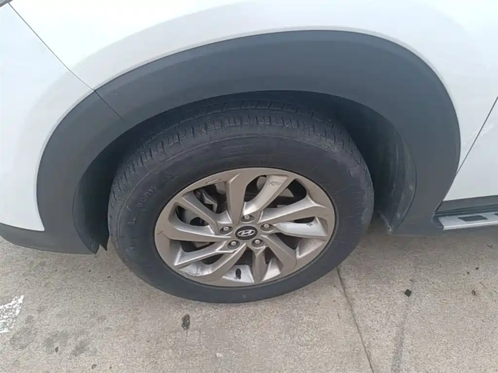 Hyundai Tucson 2015 1.6T Dual Clutch 2WD Smart фото 23