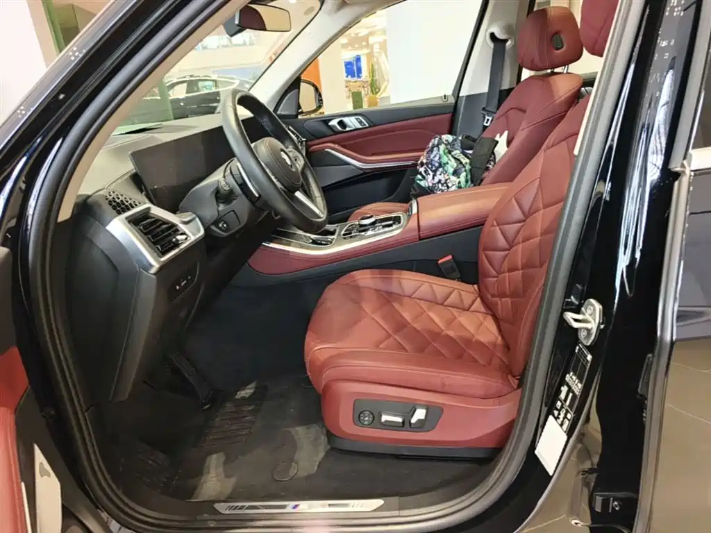 BMW X5 2025 Model xDrive 30Li Exclusive M Sport Blackout Package фото 22