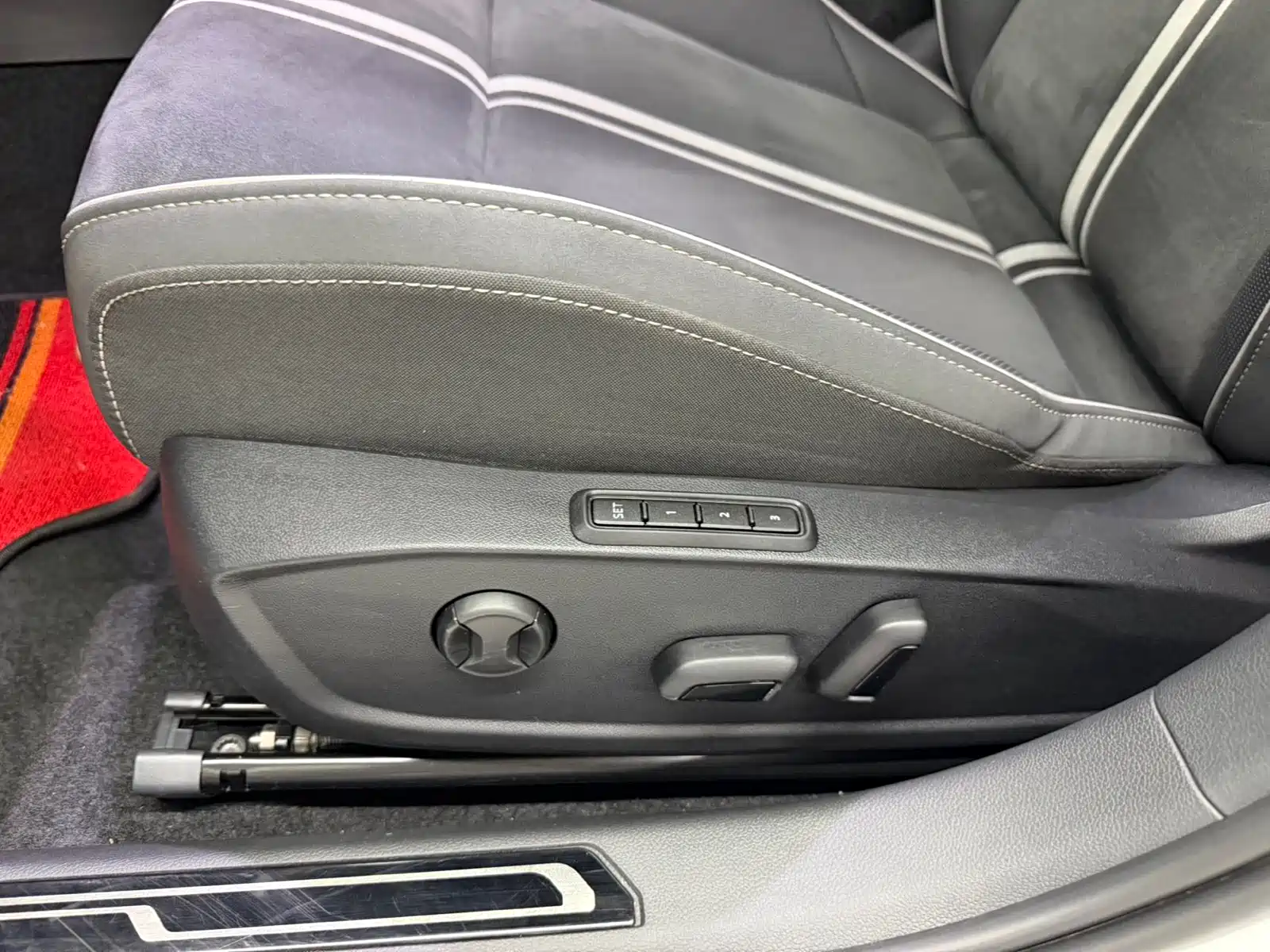 Фото 7 - Volkswagen Golf