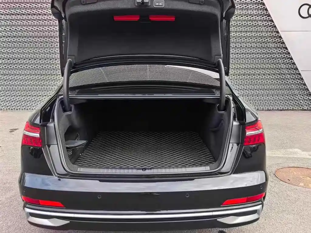 Audi A6L 2025 Model Year Facelift 45 TFSI quattro Premium Sport фото 11
