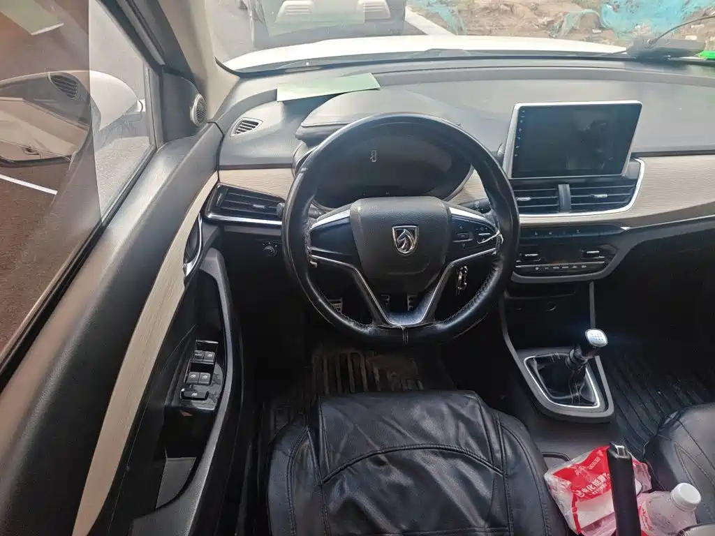 Baojun 360 2018 2018 1.5L Manual Luxury Model China V