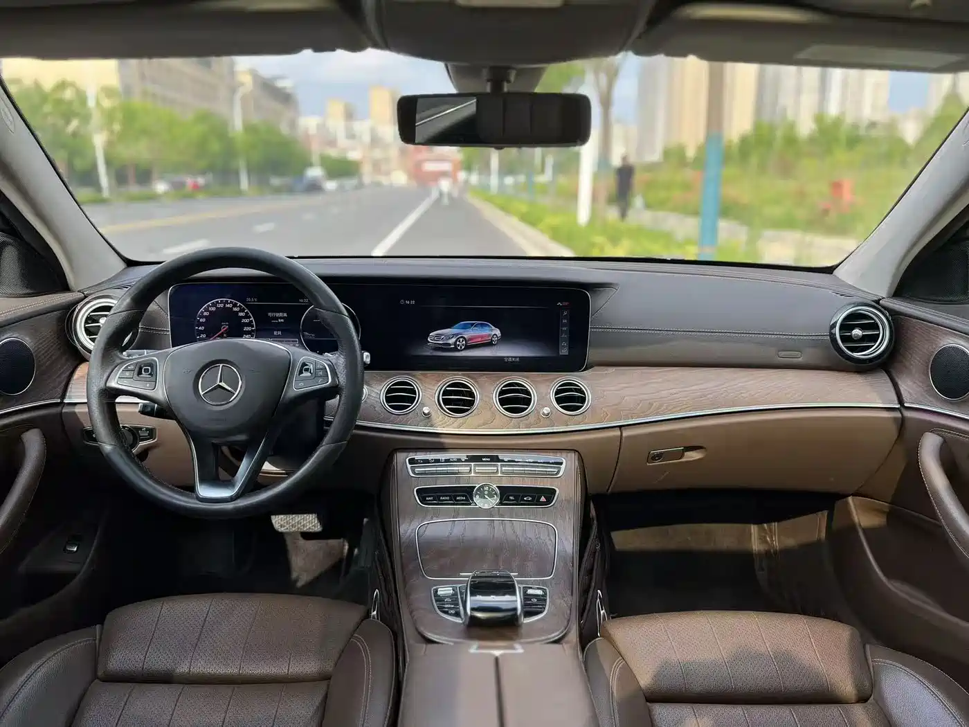Mercedes-Benz E-Class 2018 Facelift E 200 L фото 6