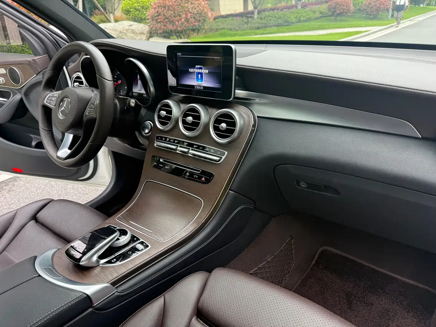 Mercedes-Benz GLC 2018 GLC 300 4MATIC Dynamic фото 16