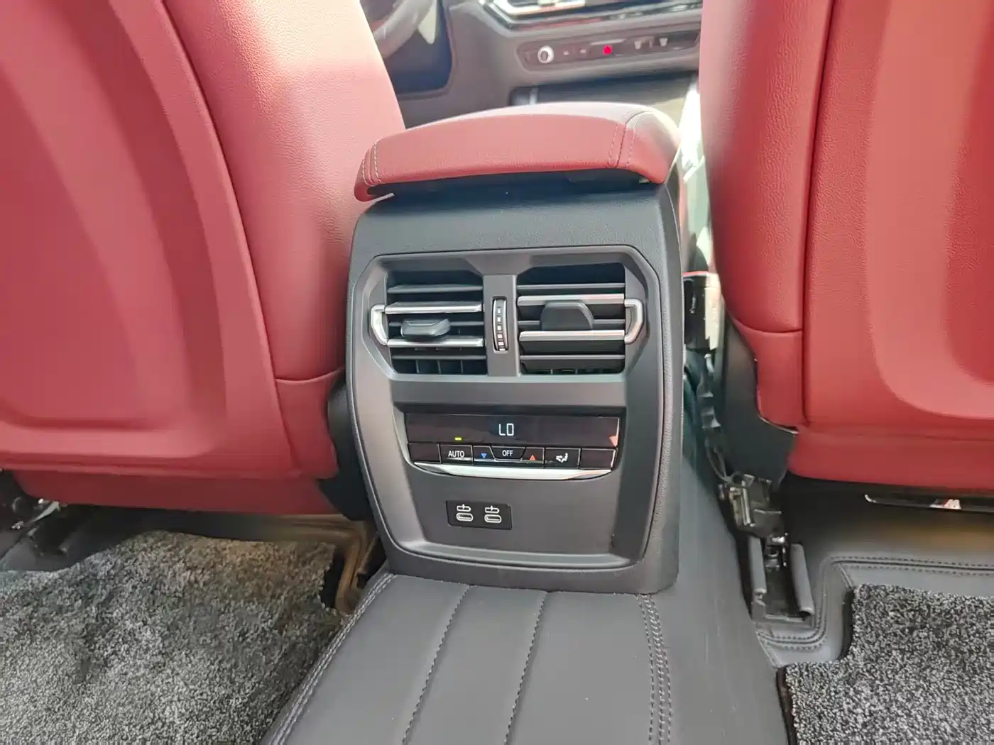 BMW 3 Series 2024 325Li M Sport Package фото 23