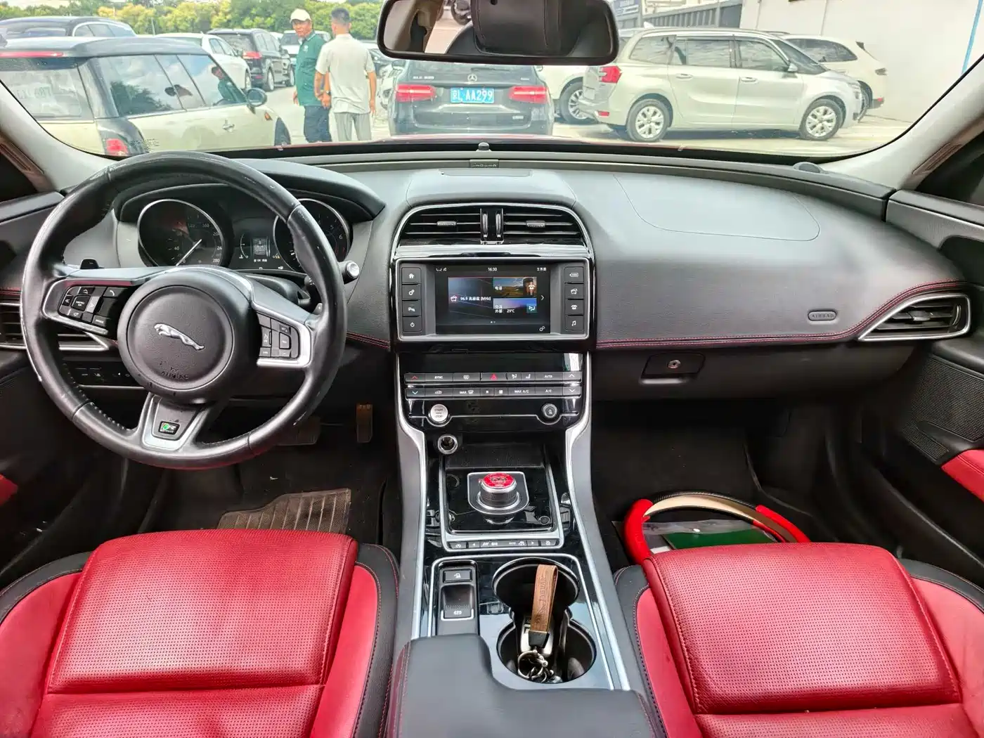 Jaguar XE 2017 2017 2.0T 200PS R-Sport