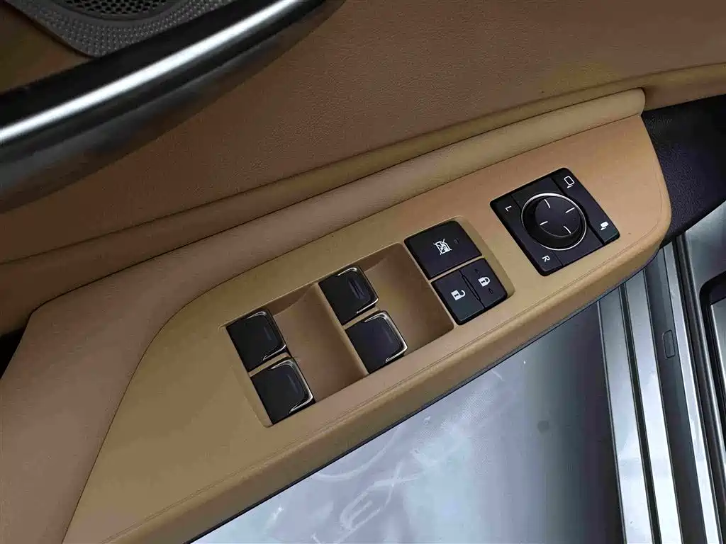 Lexus ES 2025 2025 300h Ultimate Edition