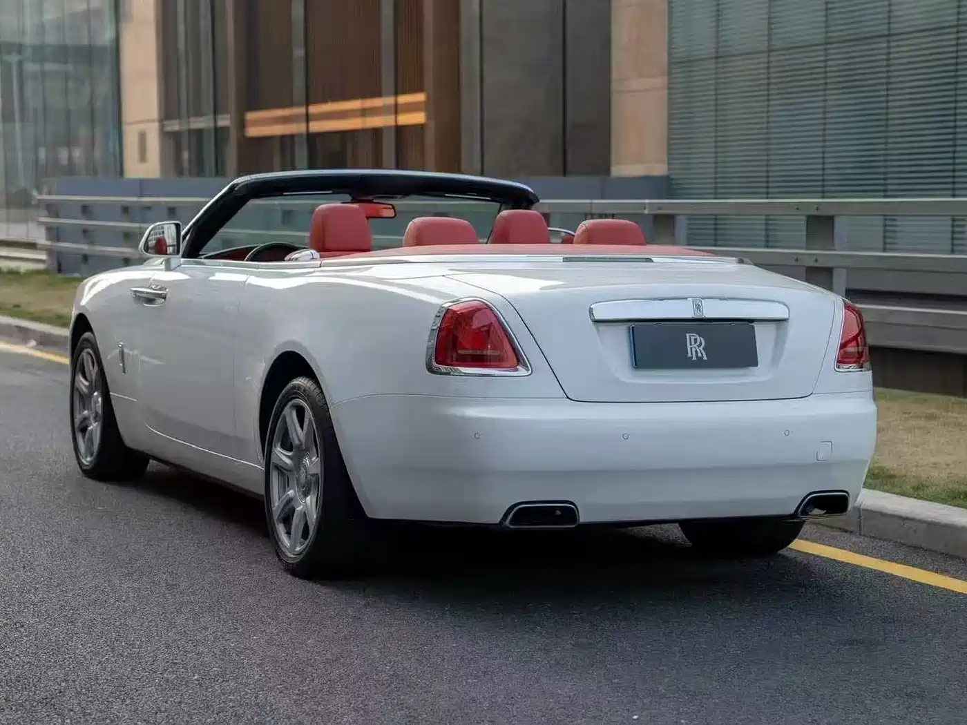 Rolls-Royce Dawn 2018 2015 6.6T Standard