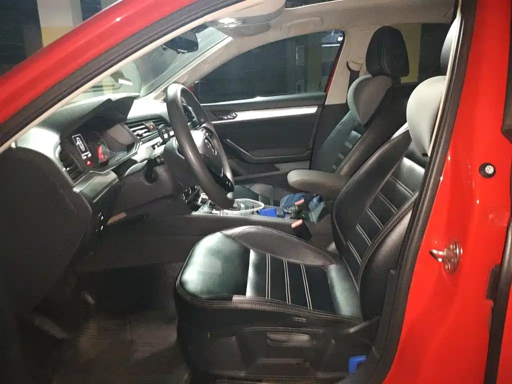 Volkswagen Lamando 2018 230TSI DSG Trend Edition фото 8