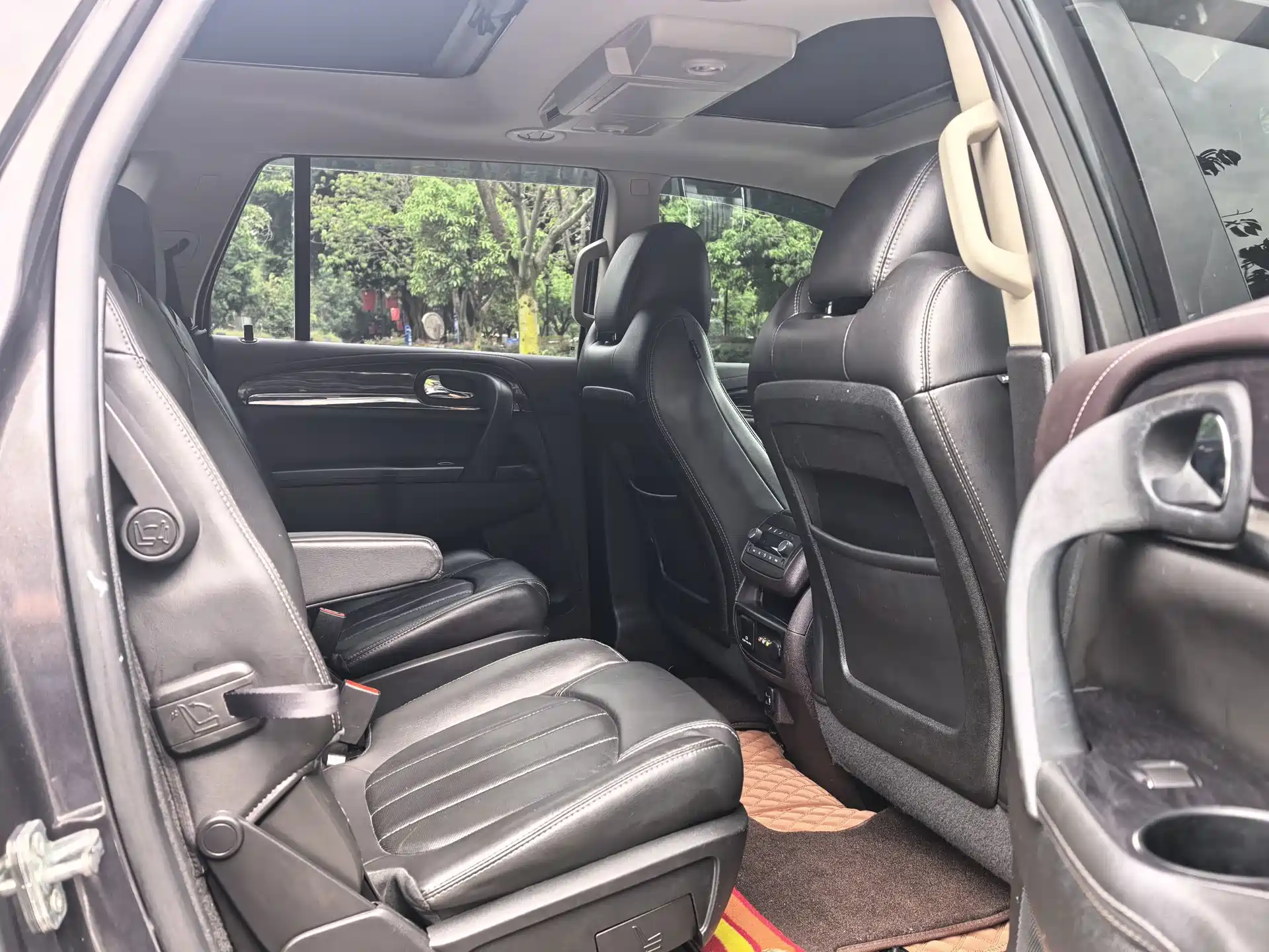 Фото 11 - Buick Enclave