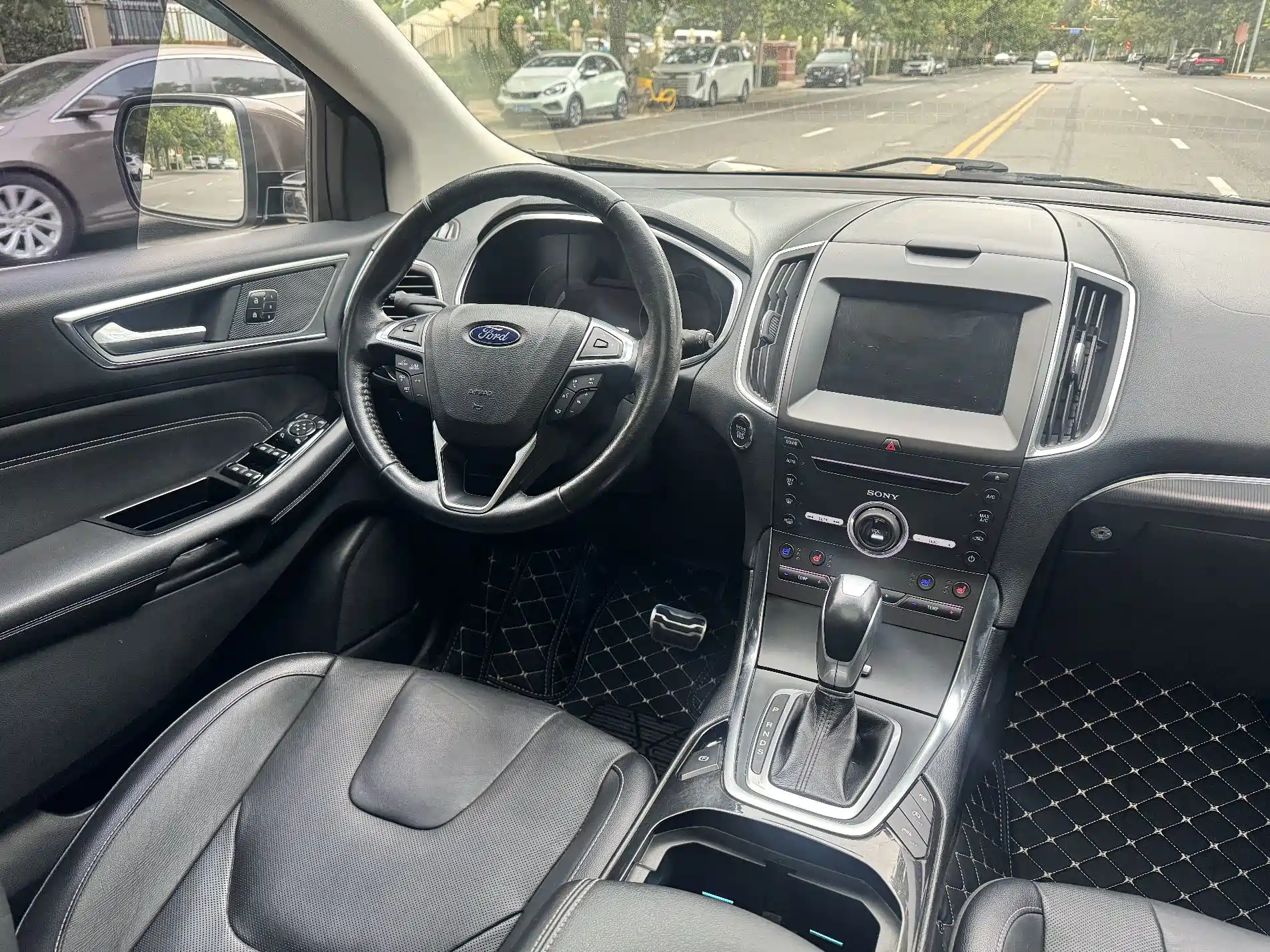 Фото 17 - Ford Edge