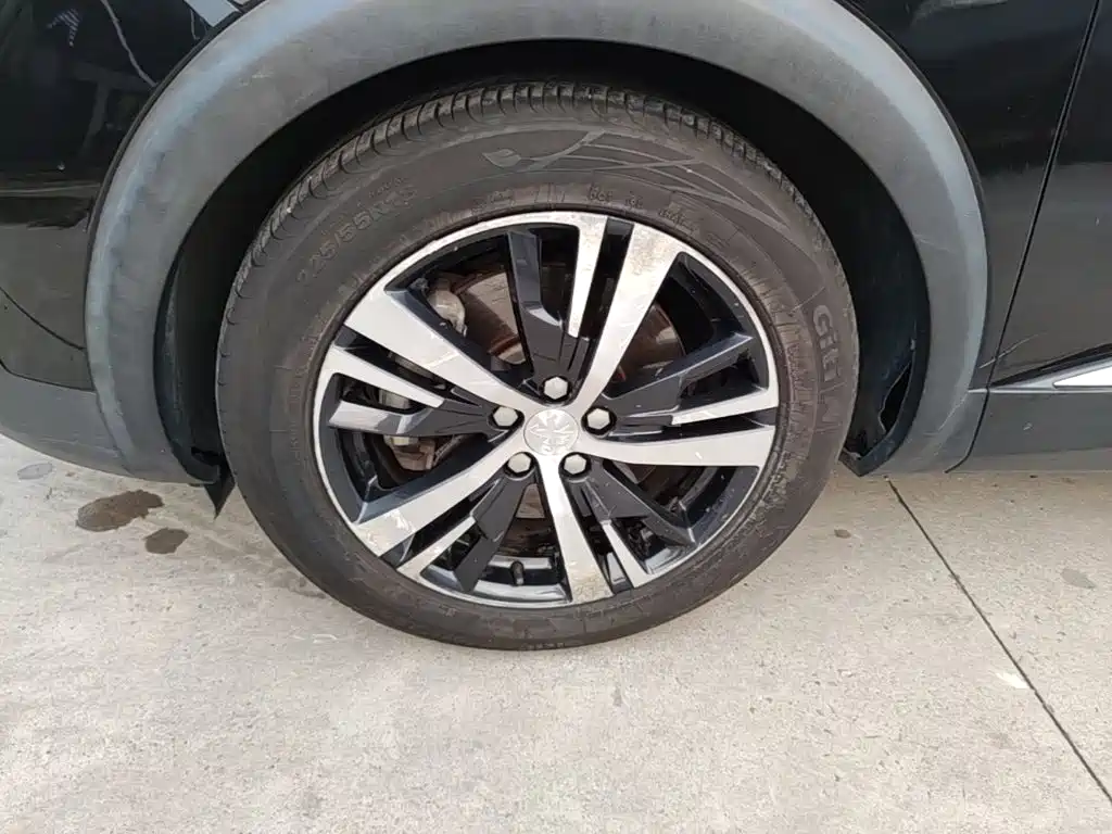 Photo 23 - Peugeot 5008