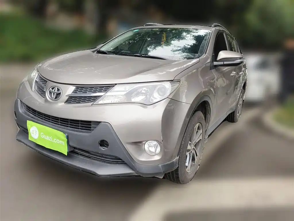 Toyota RAV4 Rongfang 2015 2.0L CVT 2WD Trend Edition фото 2