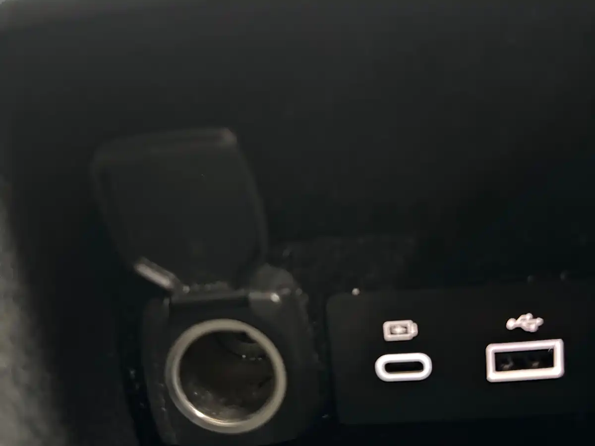 Lynk & Co 01 EM-P 2021 2021 1.5TD PHEV Halo