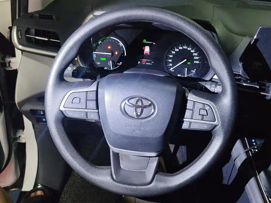 Toyota Sienna 2023 2.5L Hybrid Comfort Edition фото 15