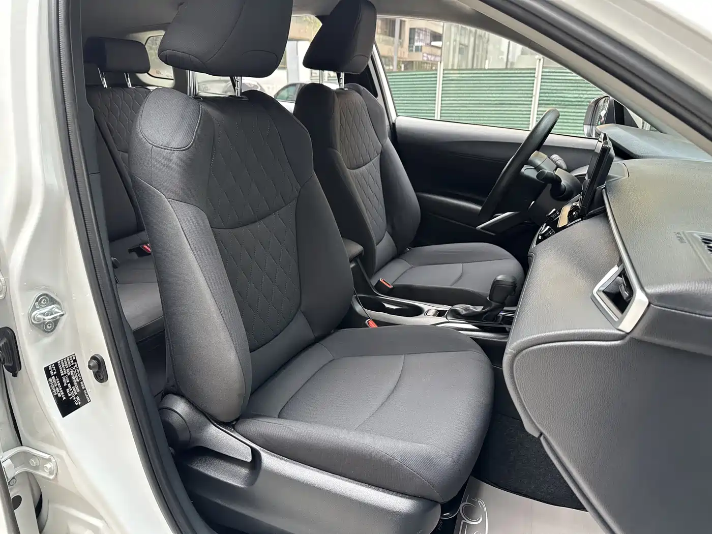 Toyota Corolla Cross 2023 Hybrid 2.0L Pioneer Edition фото 9