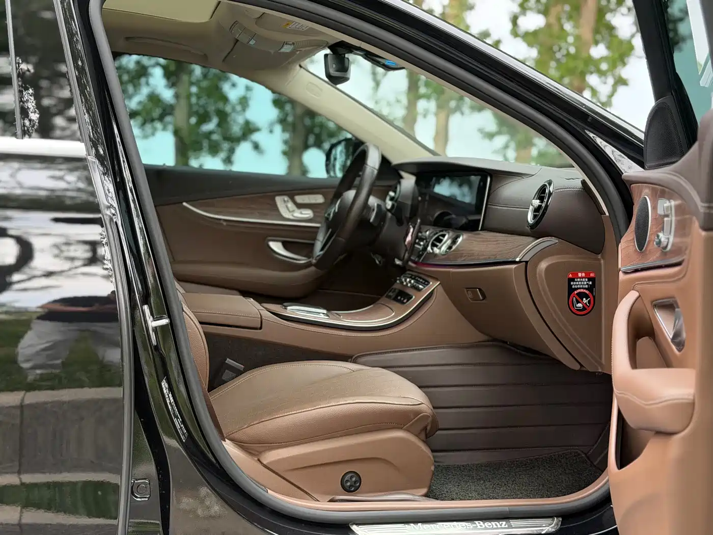 Mercedes-Benz E-Class 2023 E 300 L Fashion фото 10