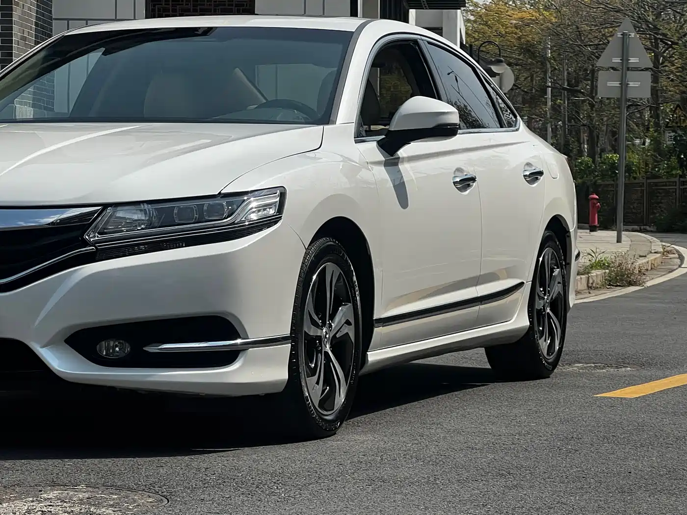Honda Spirior 2015 2.4L Luxury Edition фото 9