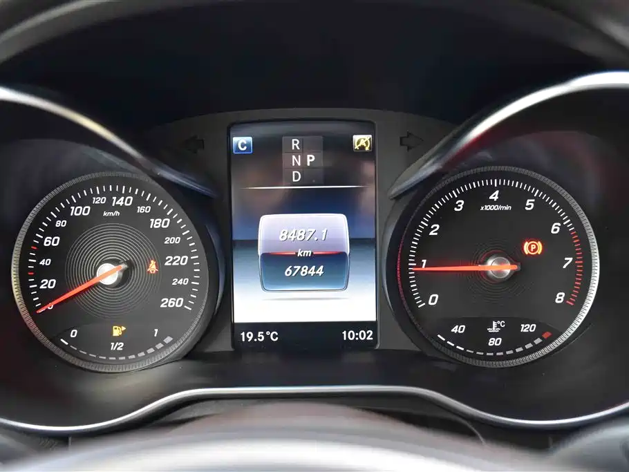 Mercedes-Benz GLC 2018 GLC 300 4MATIC Dynamic фото 15