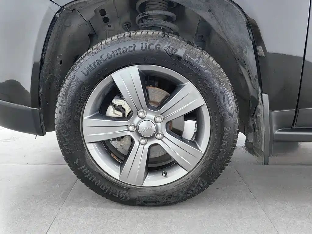 Jeep Compass (Import) 2014 2014 Facelift 2.4L 4WD Comfort Edition
