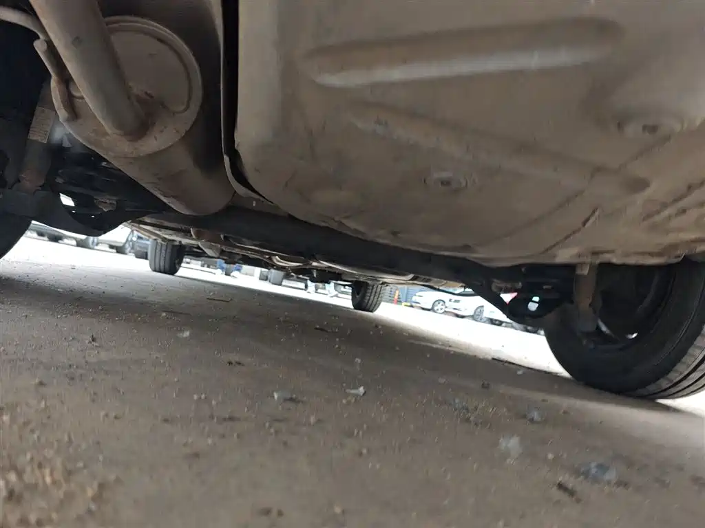Volkswagen Santana 2015 1.6L Manual Trend Edition фото 25