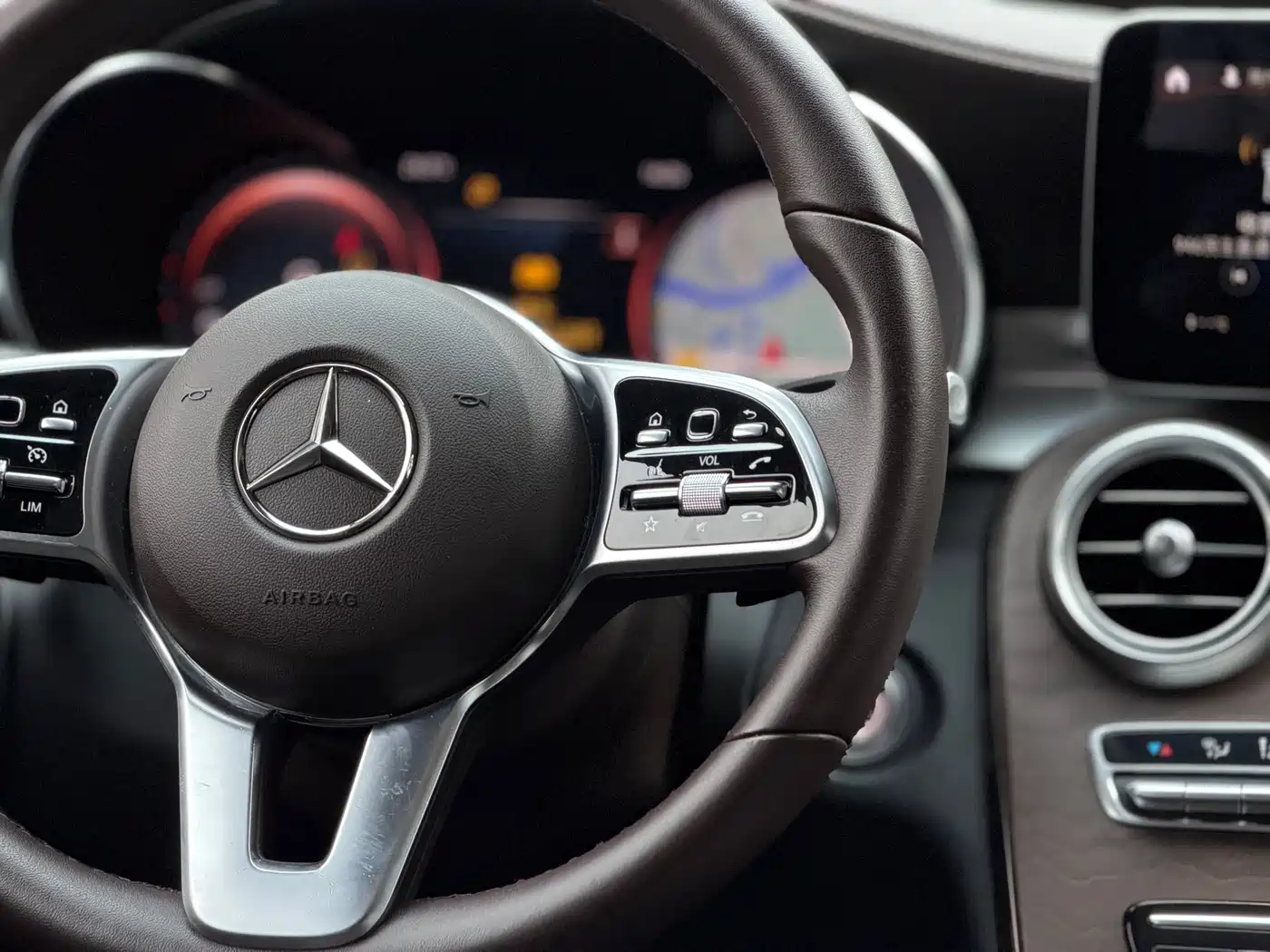 Mercedes-Benz GLC 2021 GLC 300 L 4MATIC Sporty фото 17