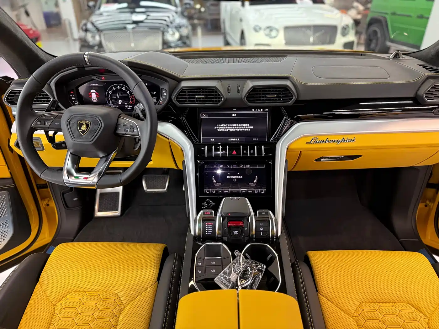 Lamborghini Urus 2021 4.0T V8 фото 8