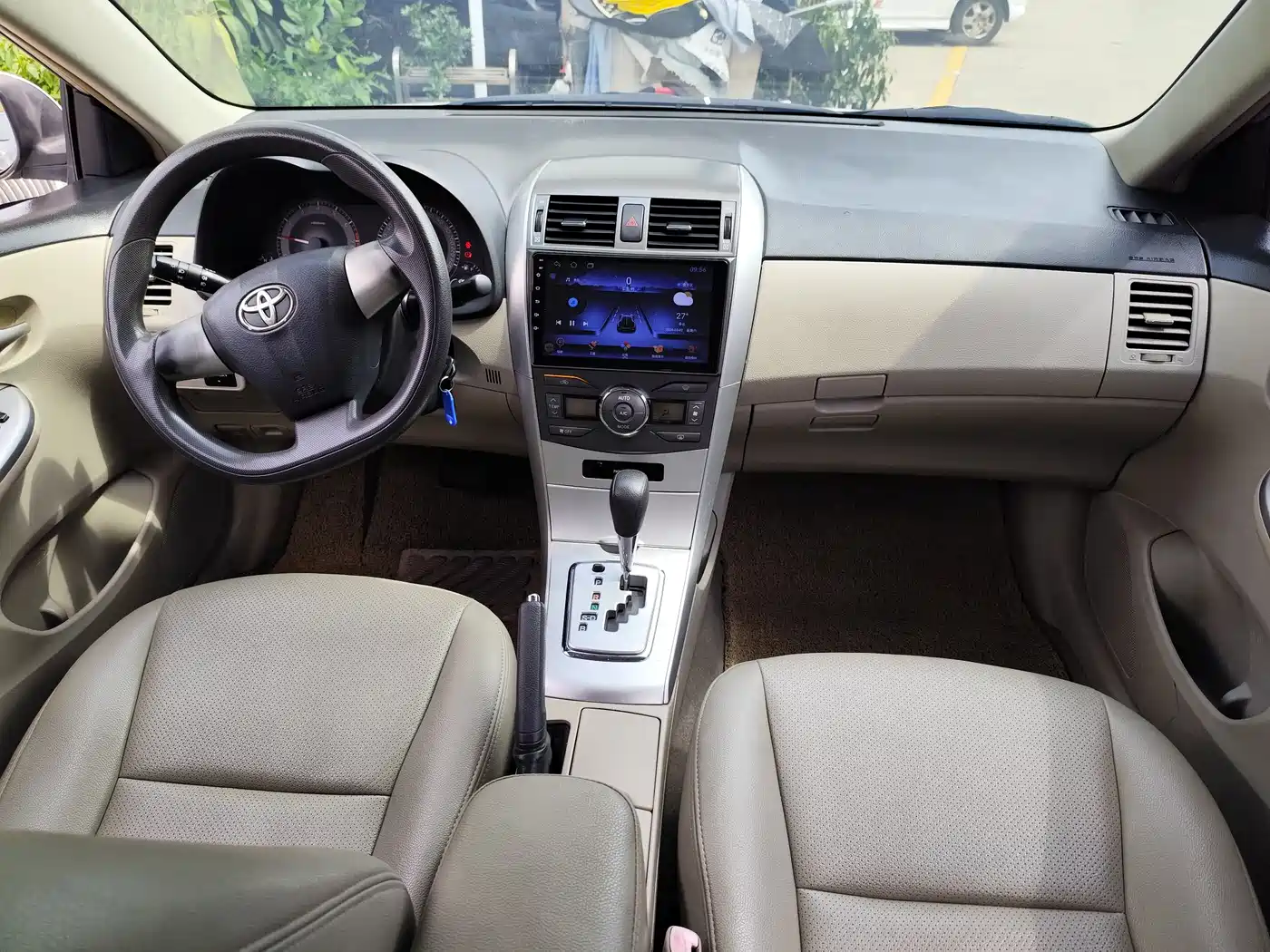 Toyota Corolla 2011 1.8L CVT GL-i Commemorative Edition фото 6