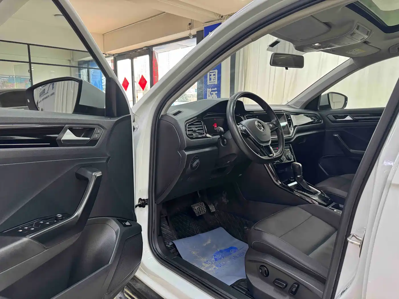 Volkswagen T-ROC 2022 280TSI DSG 2WD Comfort PLUS фото 7