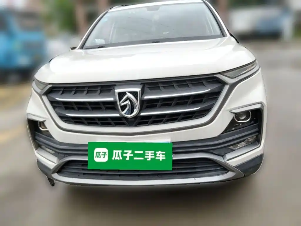 Baojun 530 2019 2019 1.5T Manual Elite (7-seater) China V
