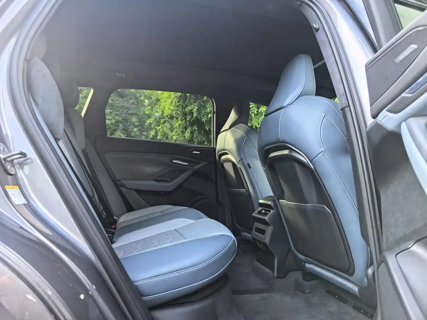 Audi Q6L e-tron 2025 Model Pioneer Edition фото 11