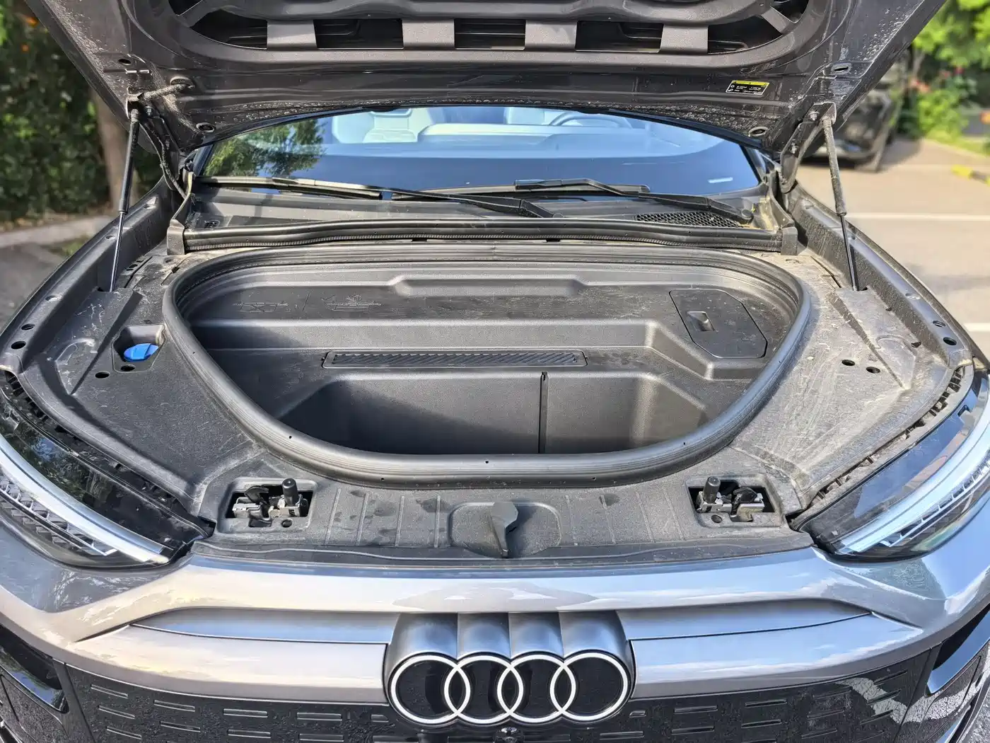 Audi Q6L e-tron 2025 Model Pioneer Edition фото 17