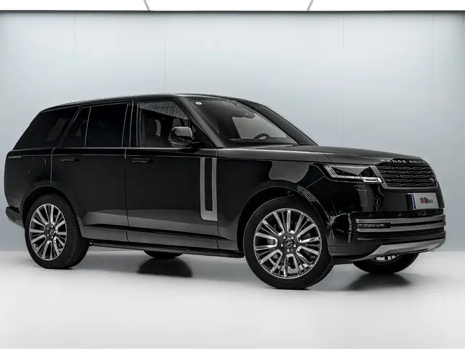 Land Rover Range Rover 2023 3.0 L6 360PS Golden Age Edition фото 3