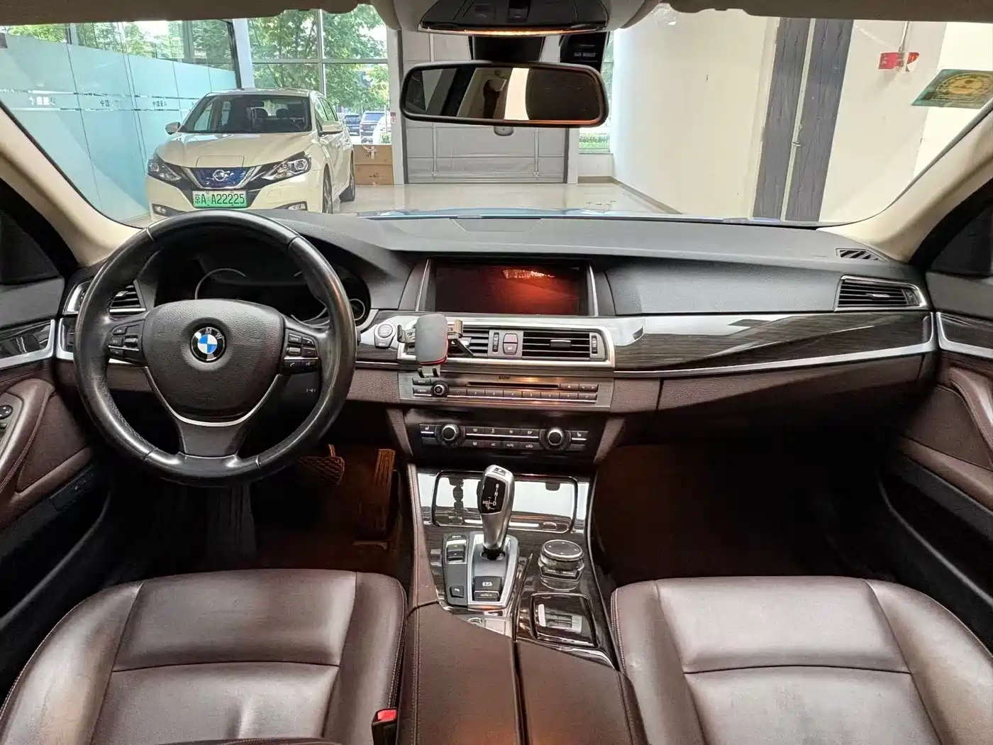 BMW 5 Series 2014 525Li Luxury Design Package фото 21
