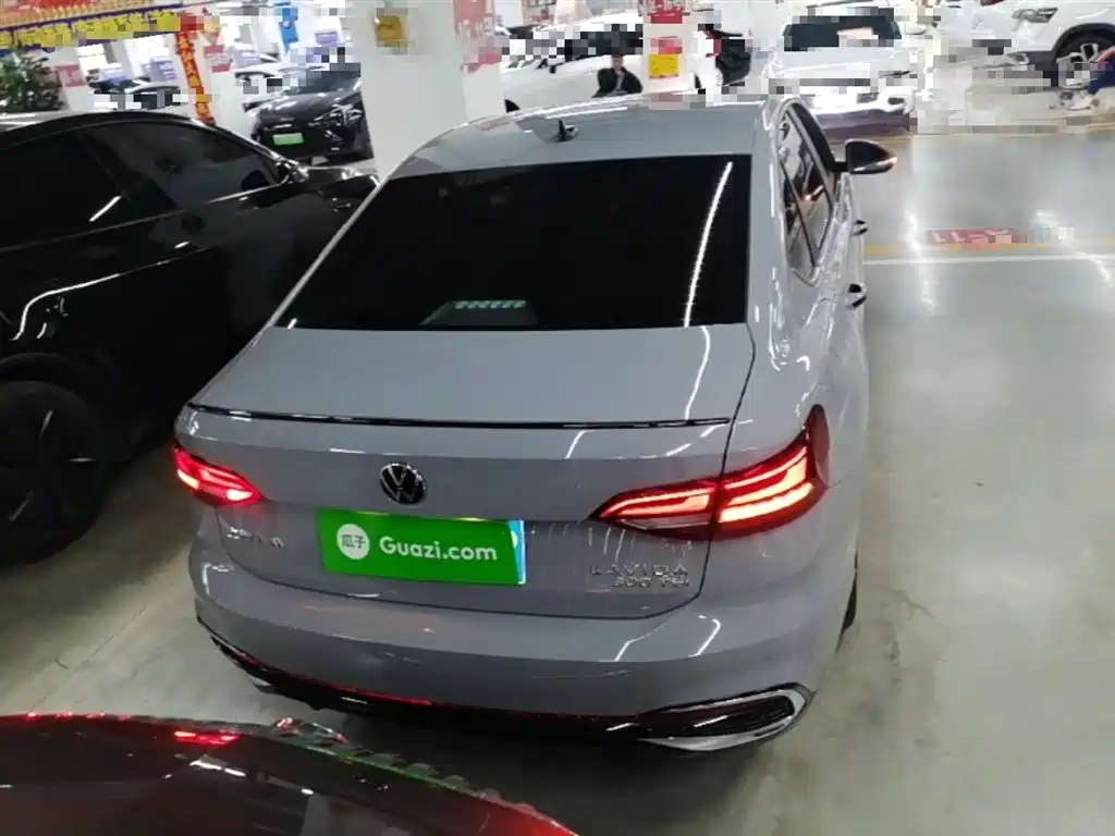 Volkswagen Lavida 2023 300TSI DSG Starlight Full Comfort Edition фото 6