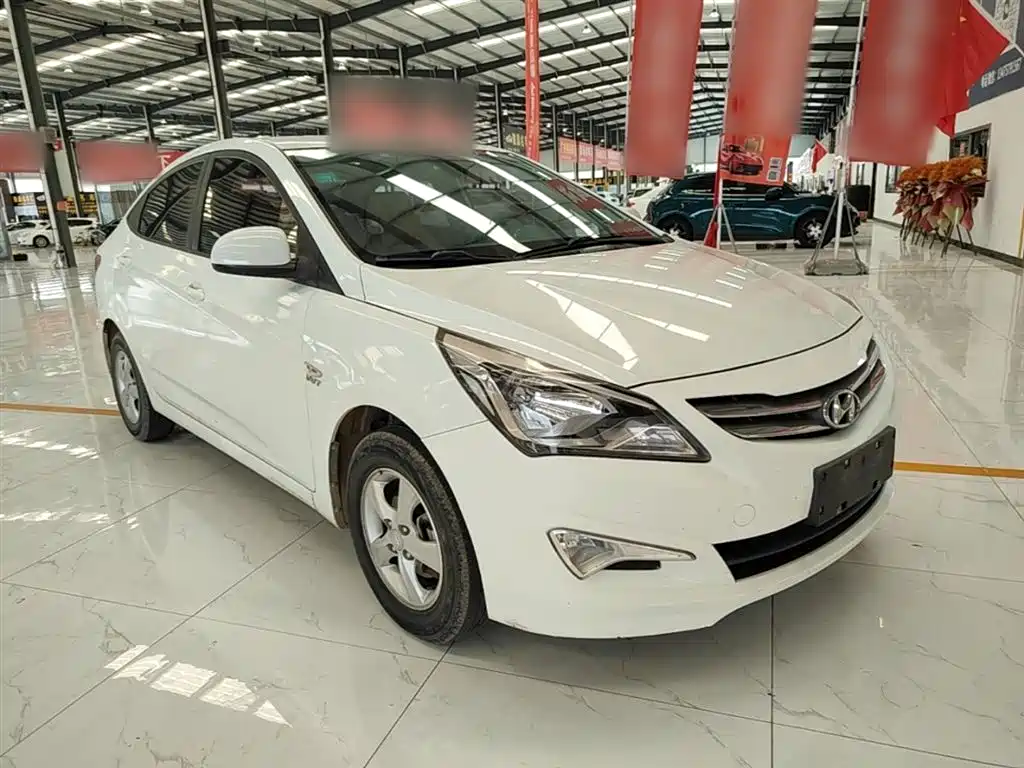 Hyundai Verna 2014 1.4L Automatic Smart GLS фото 4