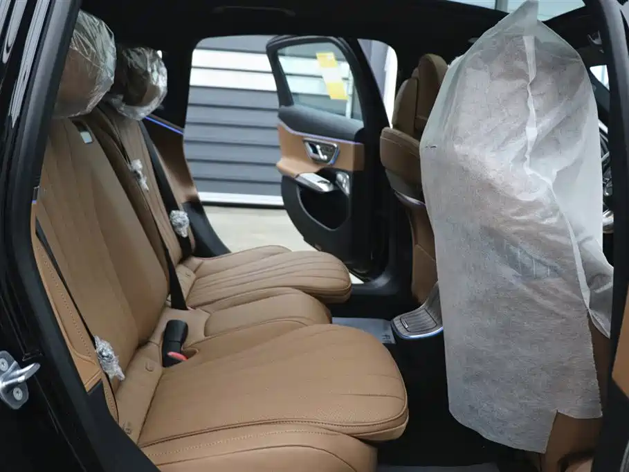 Mercedes-Benz E-Class 2026 E 300 L Luxury фото 26