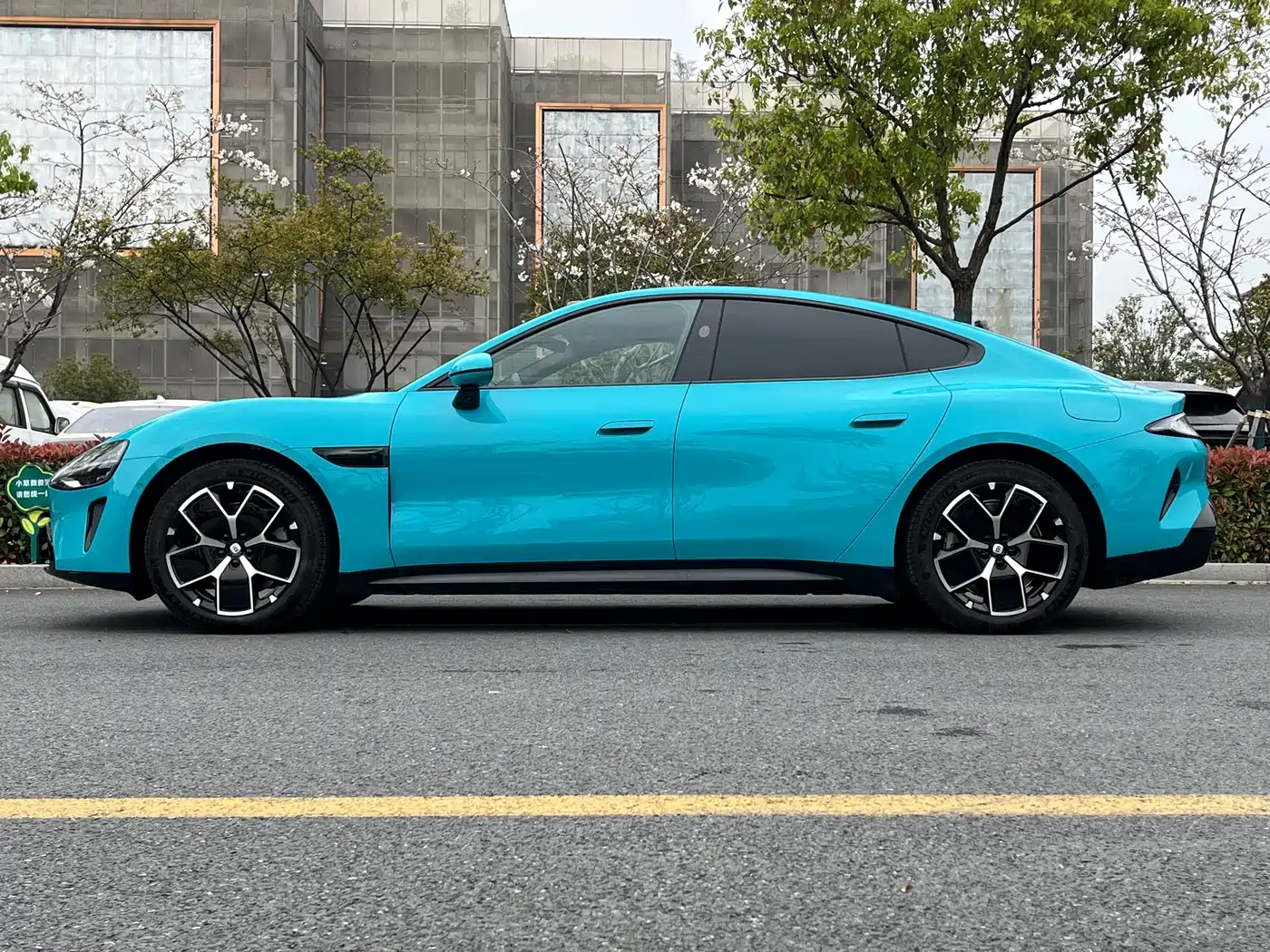 XIAOMI CAR XIAOMI SU7