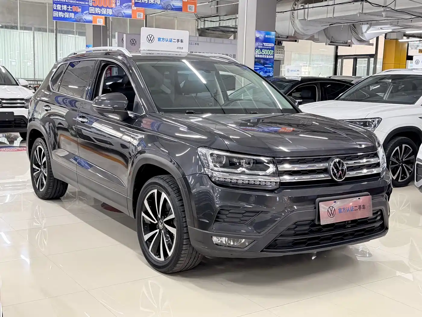 Volkswagen Tharu 2022 280TSI FWD Luxury Edition фото 3