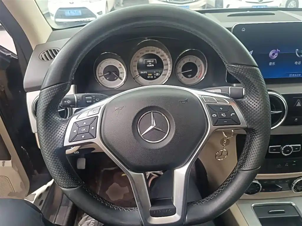 Mercedes-Benz GLK-Class 2014 GLK 200 Standard фото 7