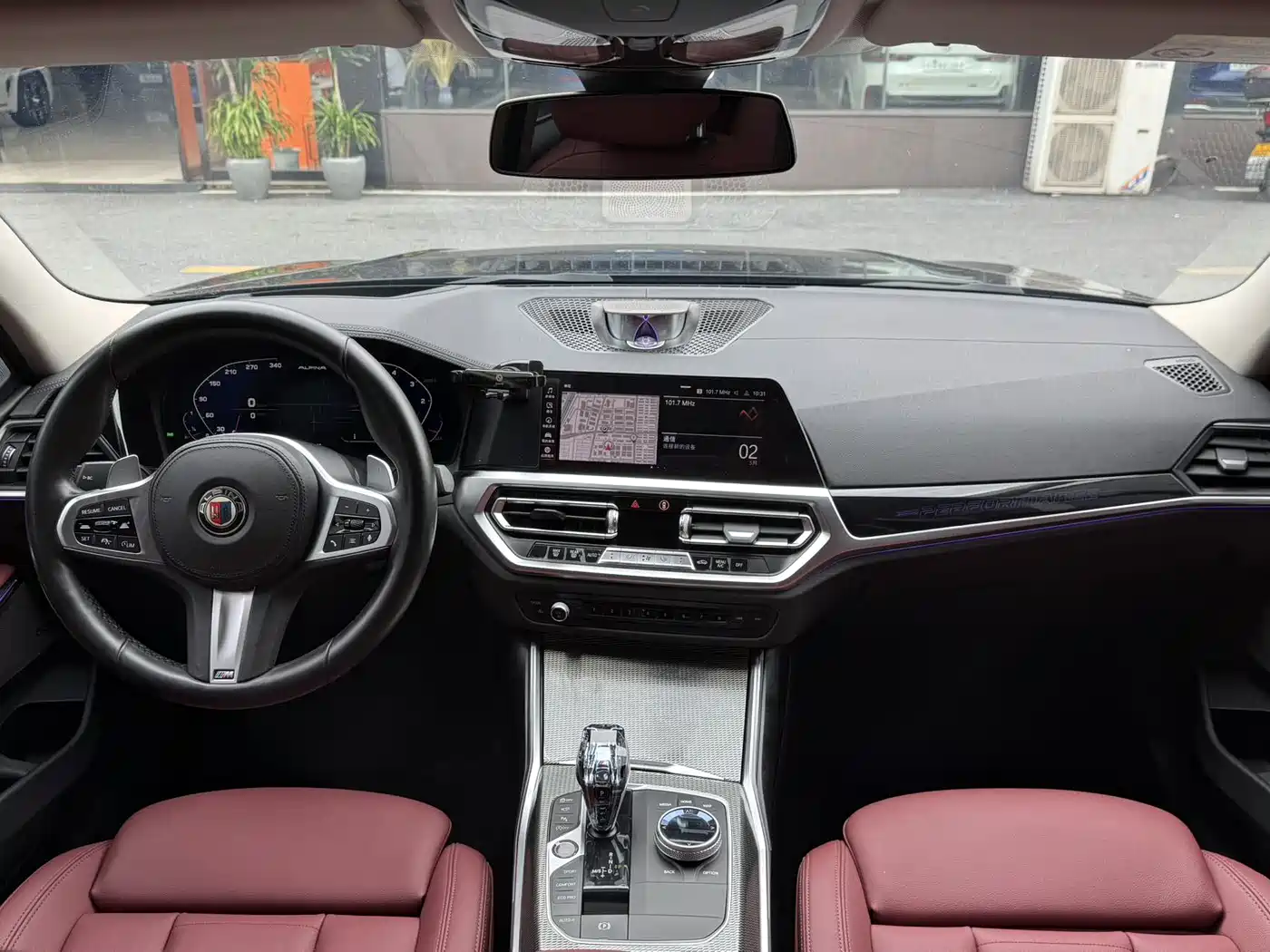 BMW 3 Series 2021 330Li xDrive M Sport Night Edition фото 4