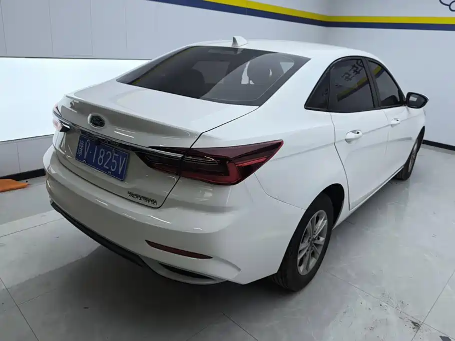 2022 Ford Escort