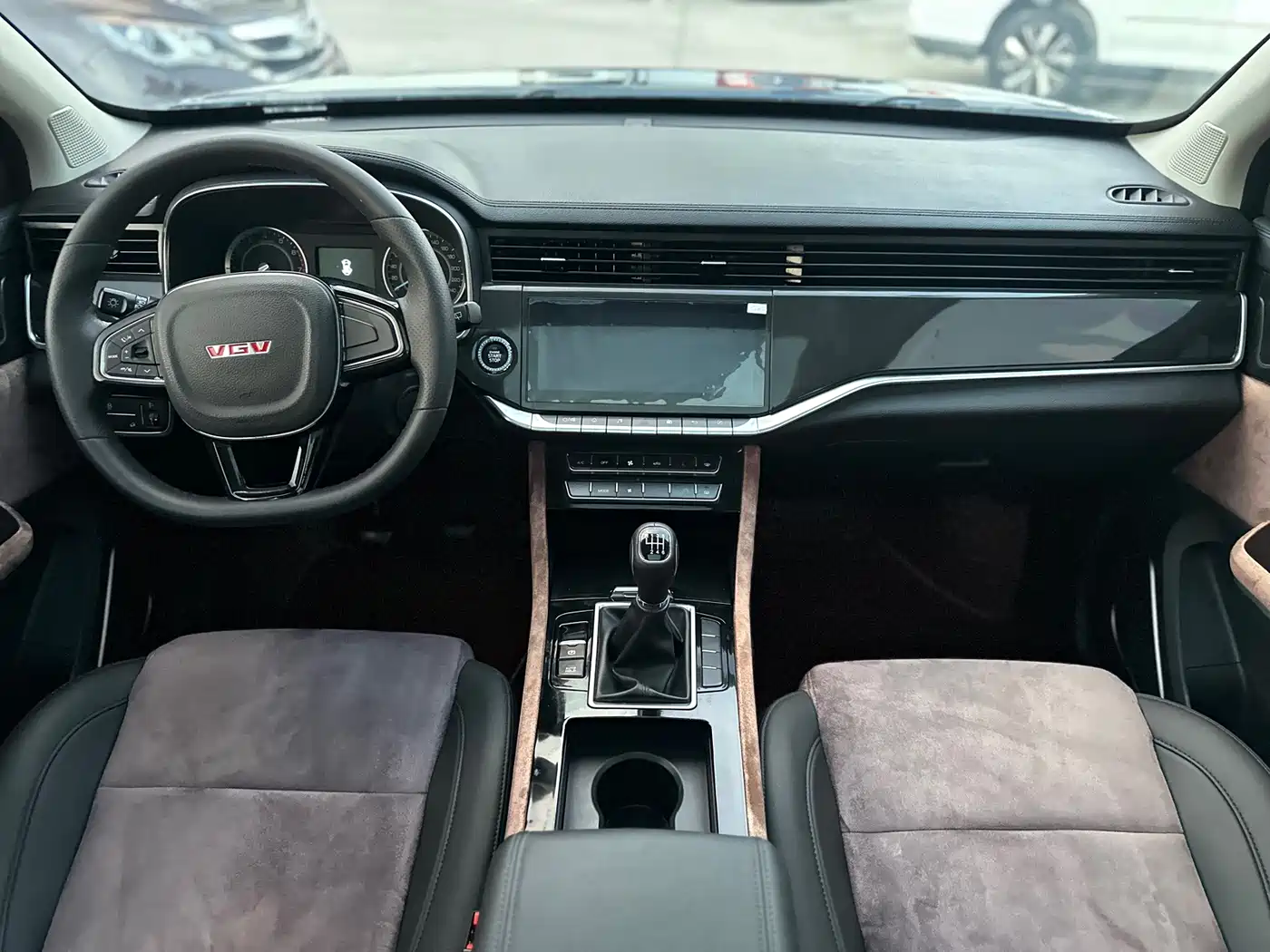 Sinotruk VGV VGV U70 2021 2020 1.5T Automatic Flagship Edition 7-Seater