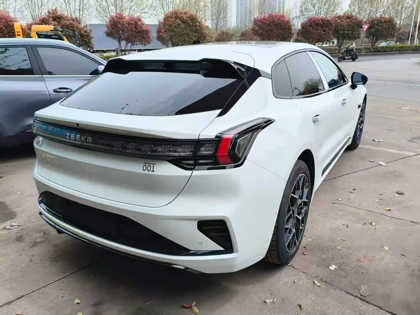 ZEEKR EXTREME KRYPTON 001