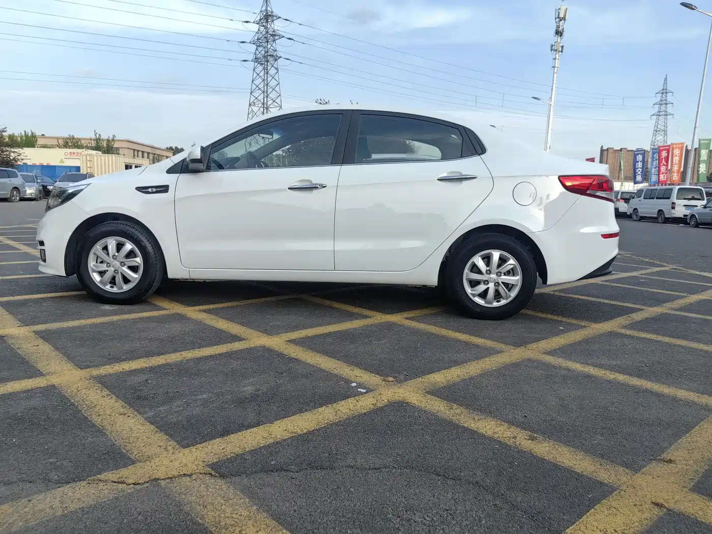 Kia K2 2015 Sedan 1.4L MT GLS фото 10